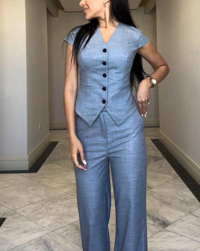 Julie – Ensemble Haut Décolleté en V et Pantalon Assorti