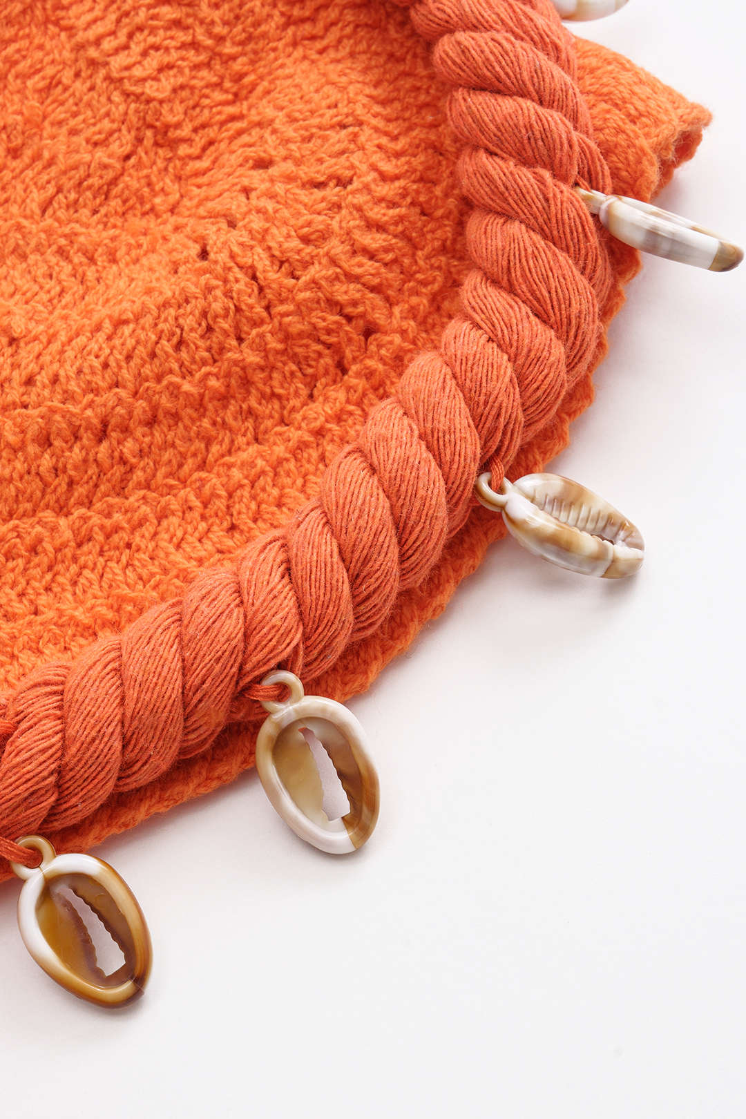 Tara - Top en maille à nouer décoré de coquillages