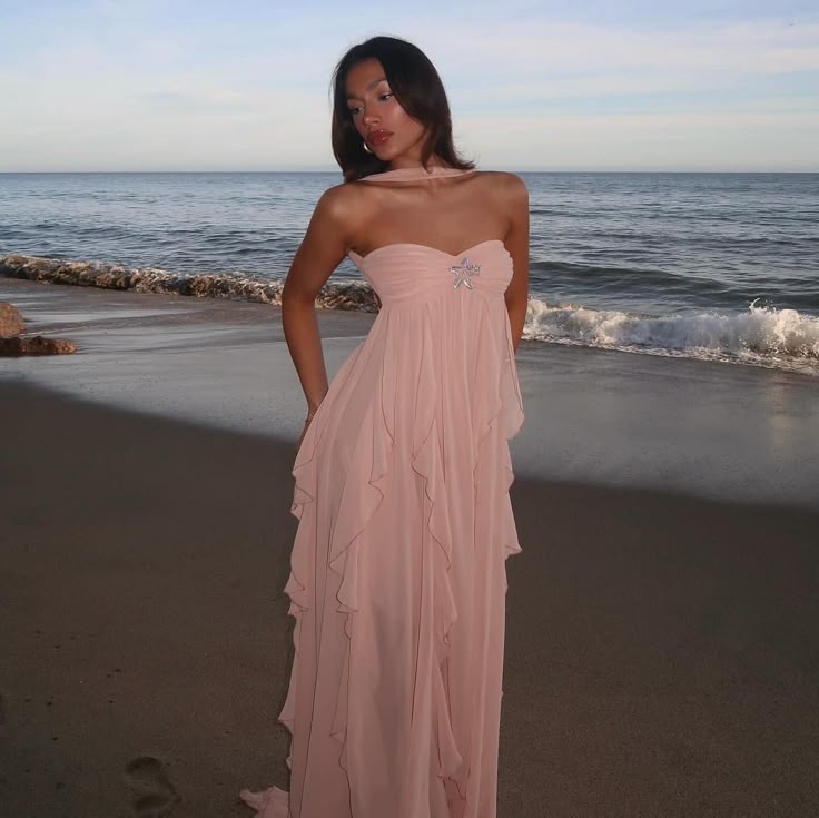 Collins - Robe maxi sans bretelles à volants
