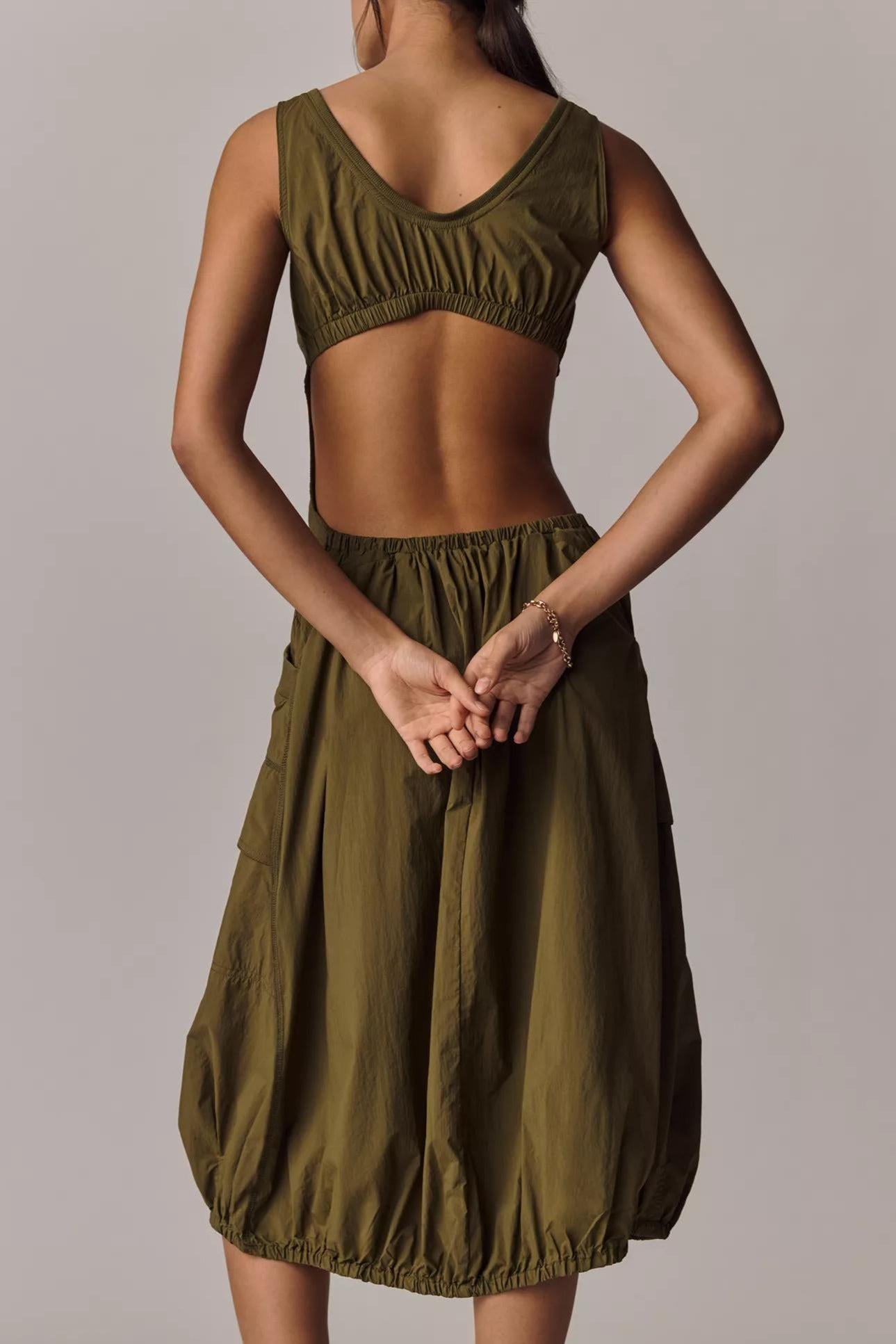 Inès - Robe à ourlet bouffant – esprit utilitaire