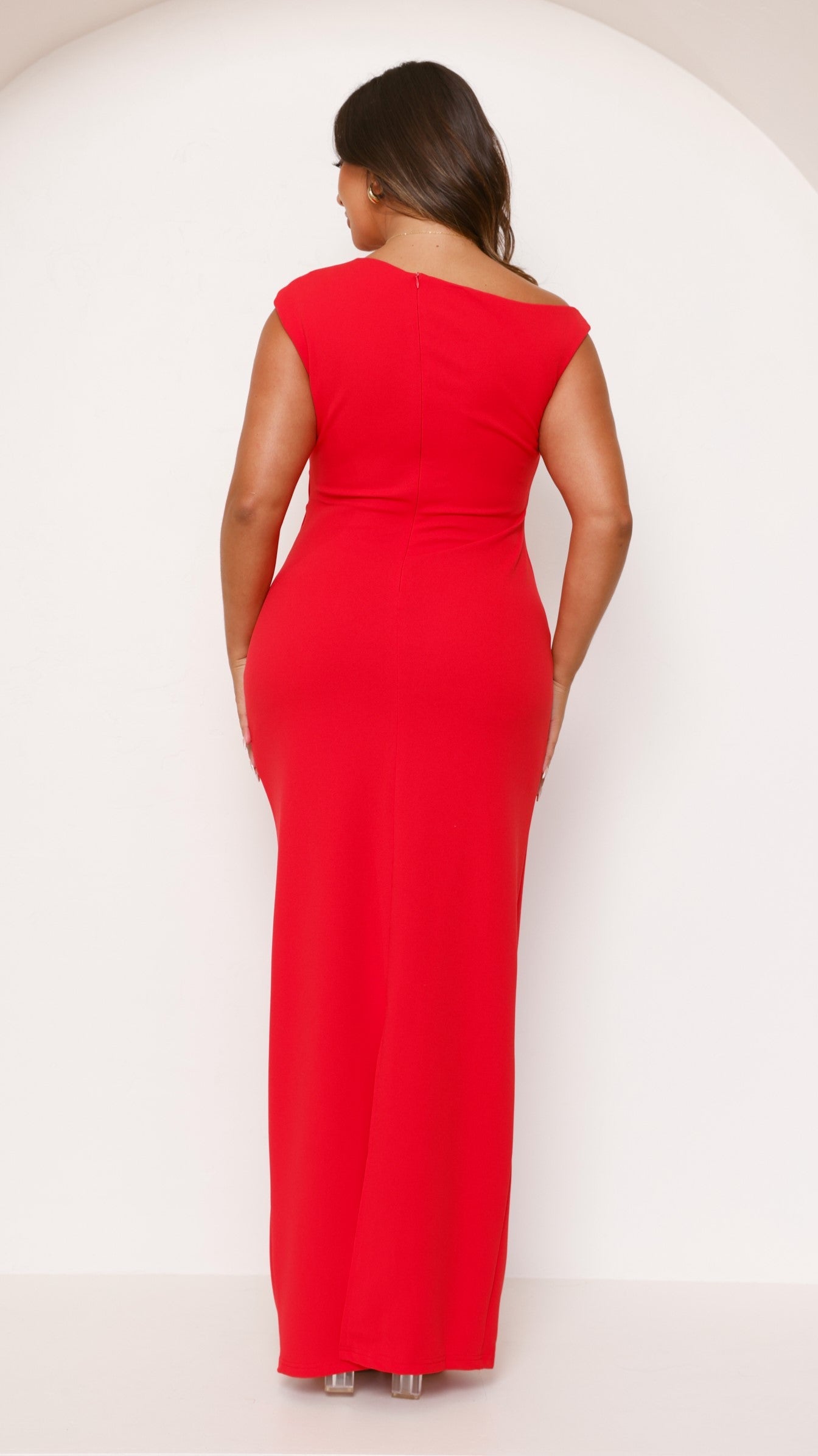 Lilah – Robe longue sculptante au charme irrésistible