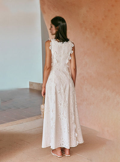 Nadia - Robe longue raffinée avec finitions ajourées et côtés à nouer