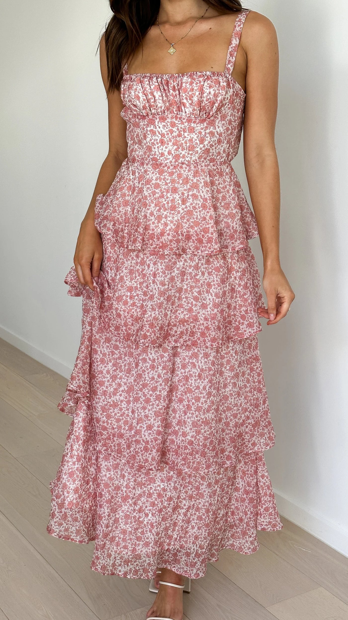 Isadora – Robe maxi fleurie en douceur pêche