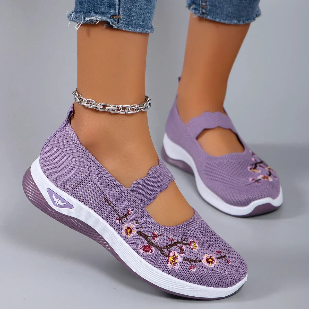 Elma – Des chaussures orthopédiques qui vous libèrent de la douleur et soutiennent chaque pas.