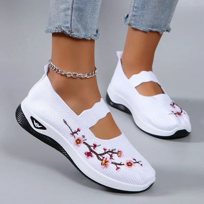 Elma – Des chaussures orthopédiques qui vous libèrent de la douleur et soutiennent chaque pas.