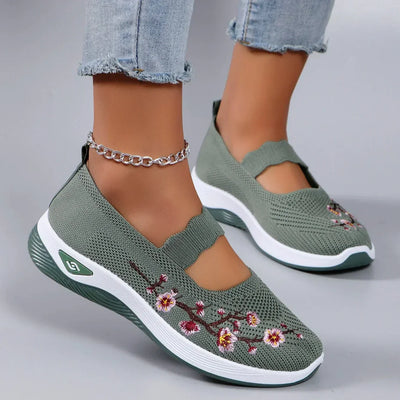Elma – Des chaussures orthopédiques qui vous libèrent de la douleur et soutiennent chaque pas.