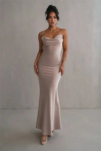 Cassiane – Robe fleurie en satin