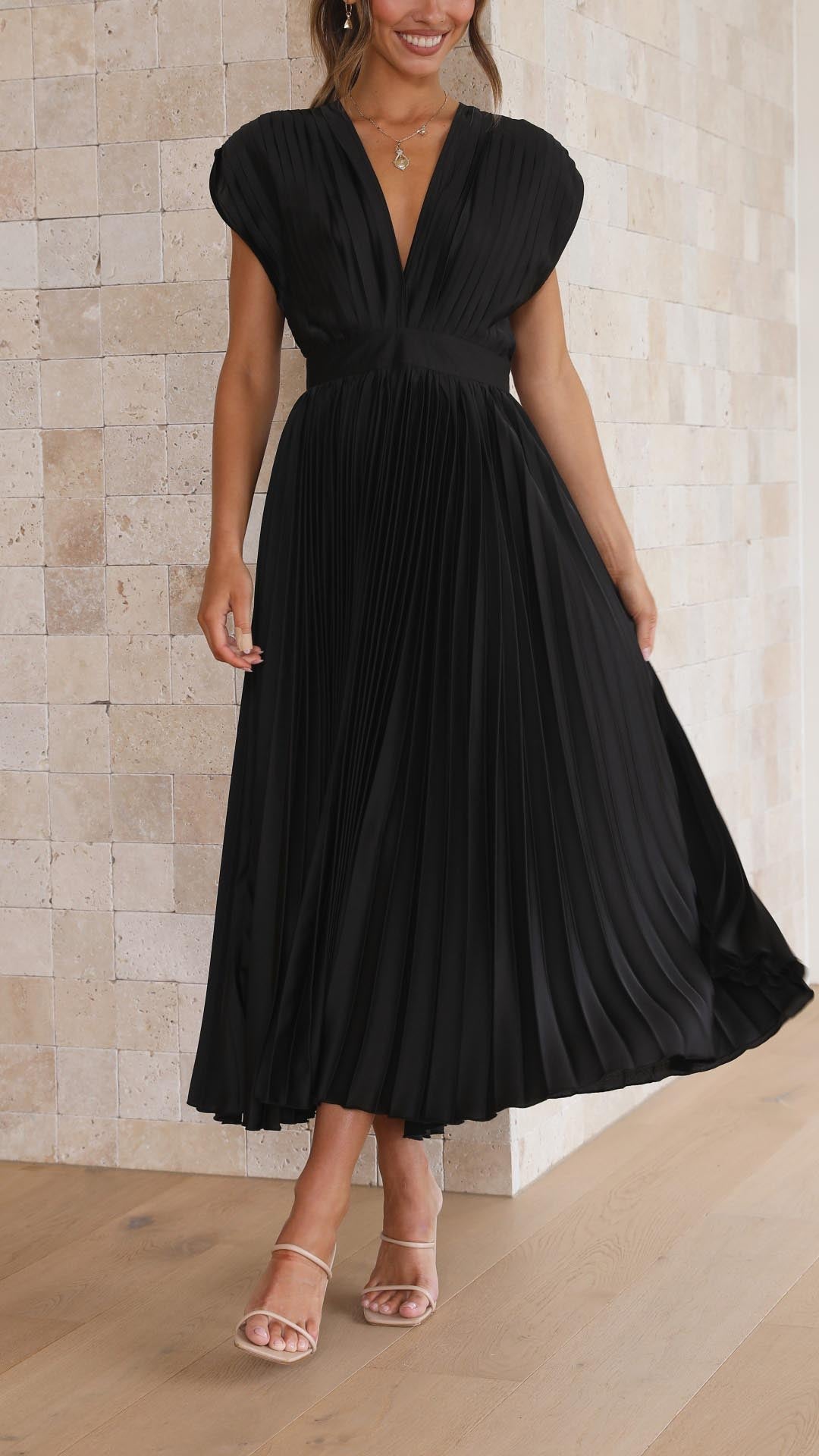 Alexis – Robe Élégante Plissée