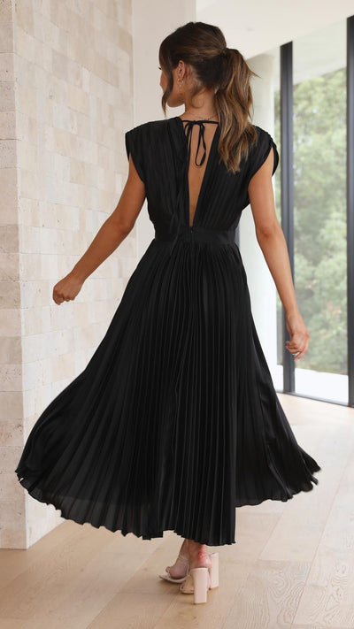 Alexis – Robe Élégante Plissée