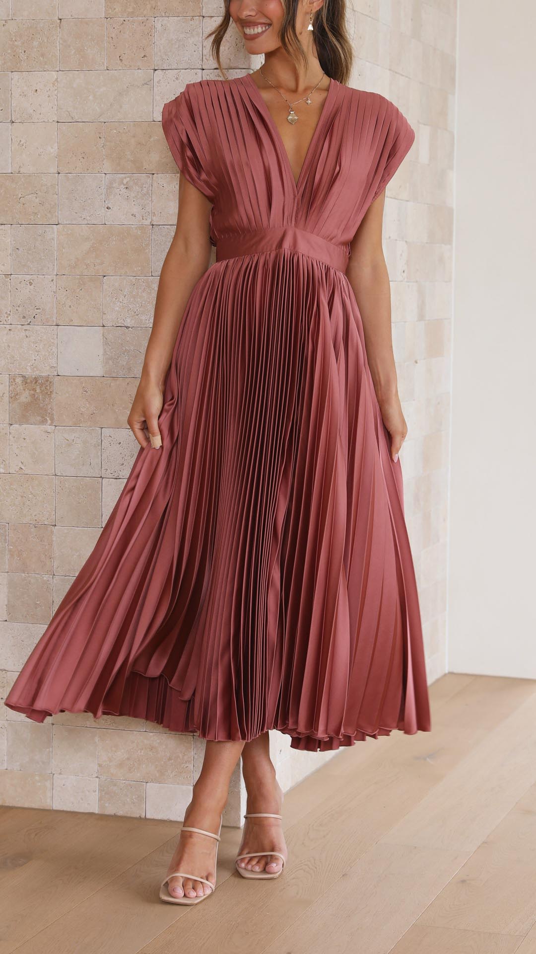 Alexis – Robe Élégante Plissée