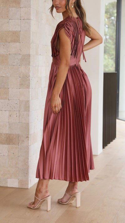 Alexis – Robe Élégante Plissée