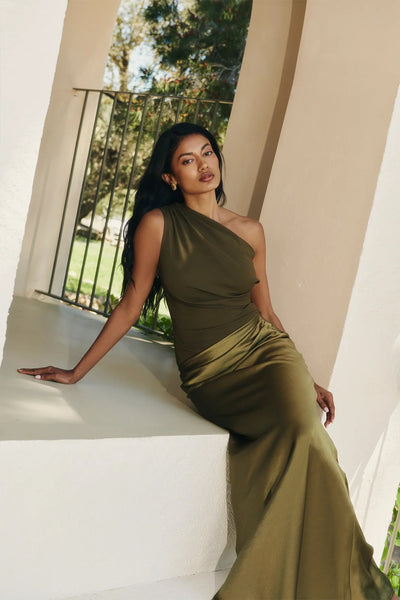 Ginette - Robe Longue Plissée à Une Épaule
