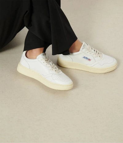 AUTRY - Basket basse Medalist cuir blanc et daim marron