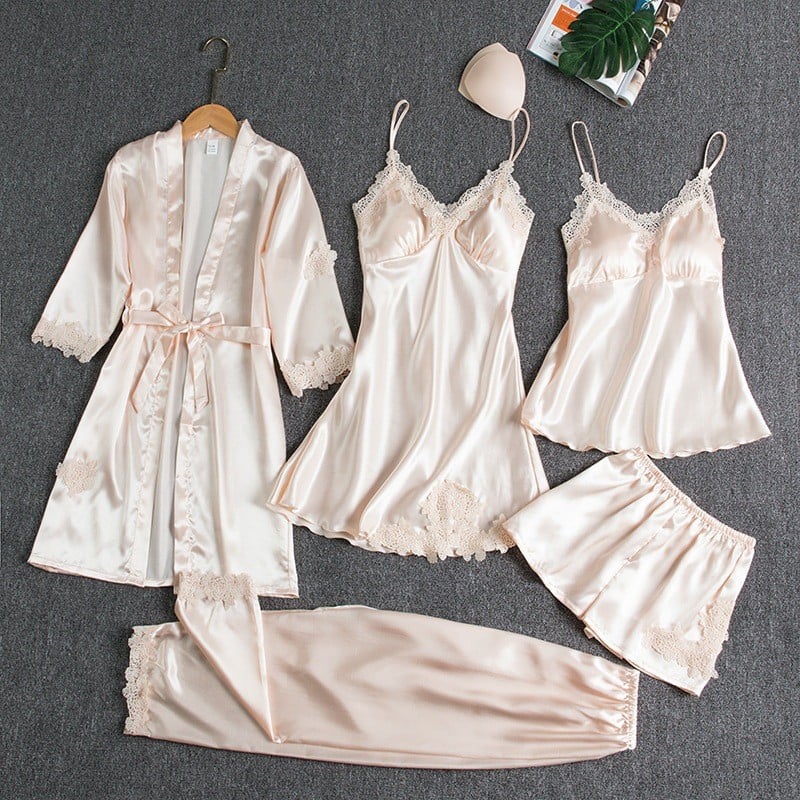 Naomi – Ensemble nuisette 5 pièces en satin glacé