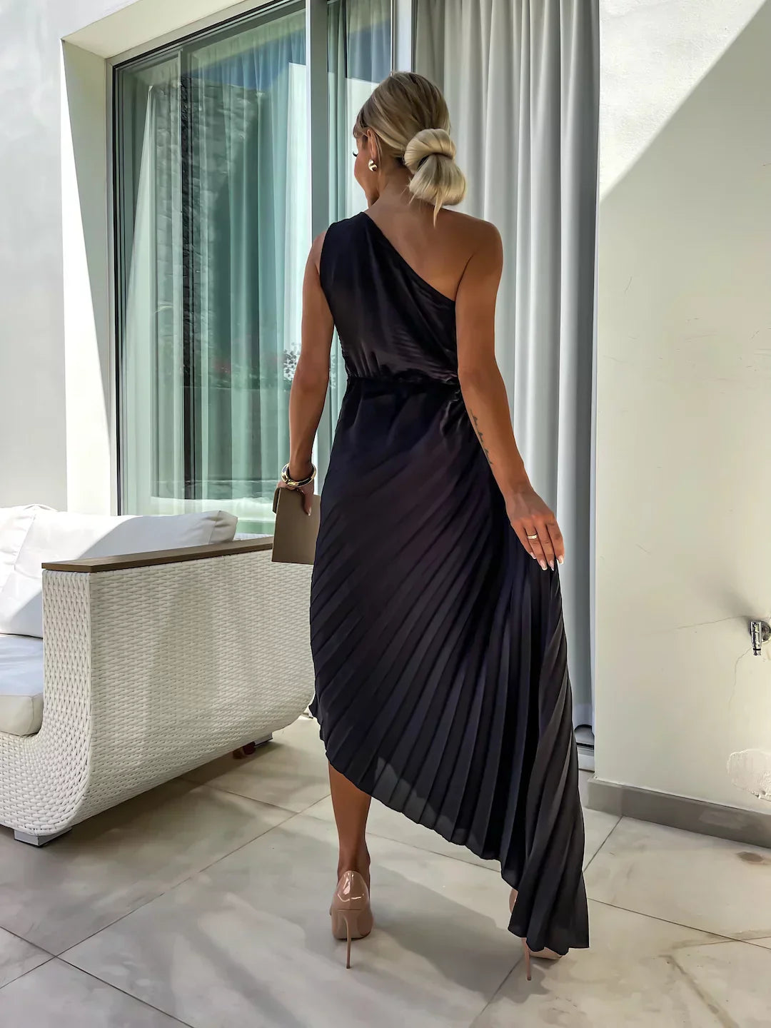 Lizbeth – Robe à épaules fleuries