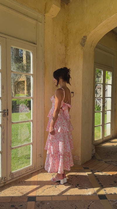 Isadora – Robe maxi fleurie en douceur pêche
