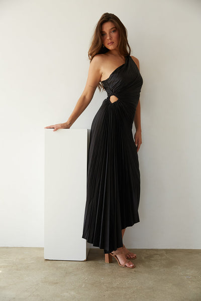 Sylviana – Robe Midi Plissée à Épaule Dénudée